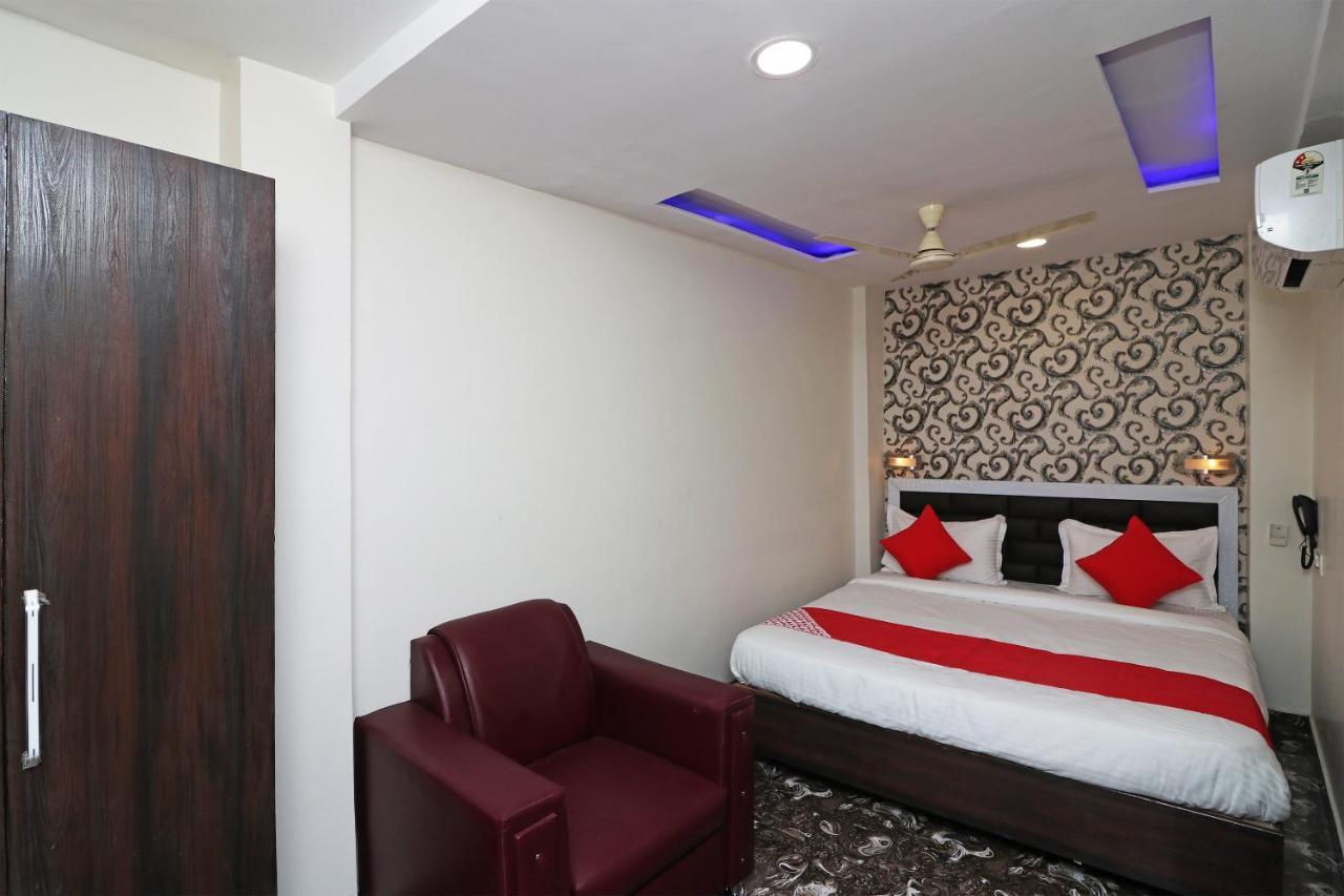 Oyo Hotel Prerna Rāipur Exteriör bild